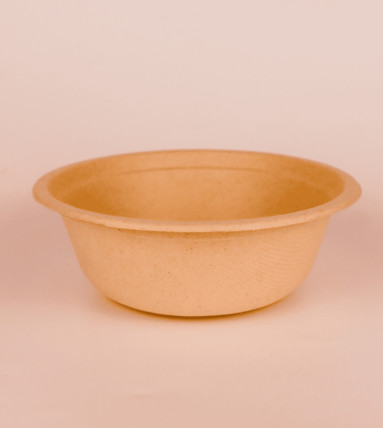 Compostable 500ml bowl, made from upcycled hemp fiber for eco-friendly food packaging.